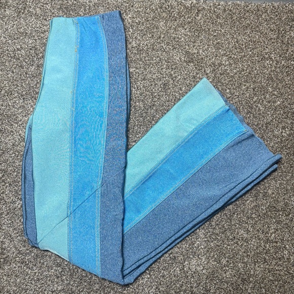 Fashion Nova Women’s Large Blue and Teal Striped High Rise Pants - Picture 2 of 14